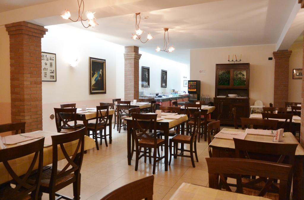 Hotel Ristorante Italia Чертоза-ді-Павія Екстер'єр фото